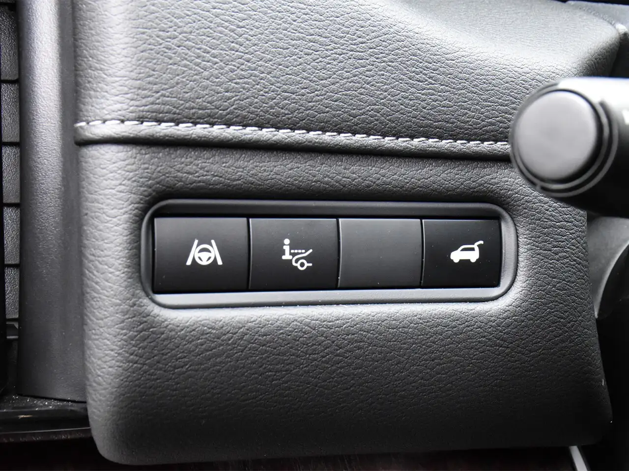 Nissan Armada снимка Nissan Armada