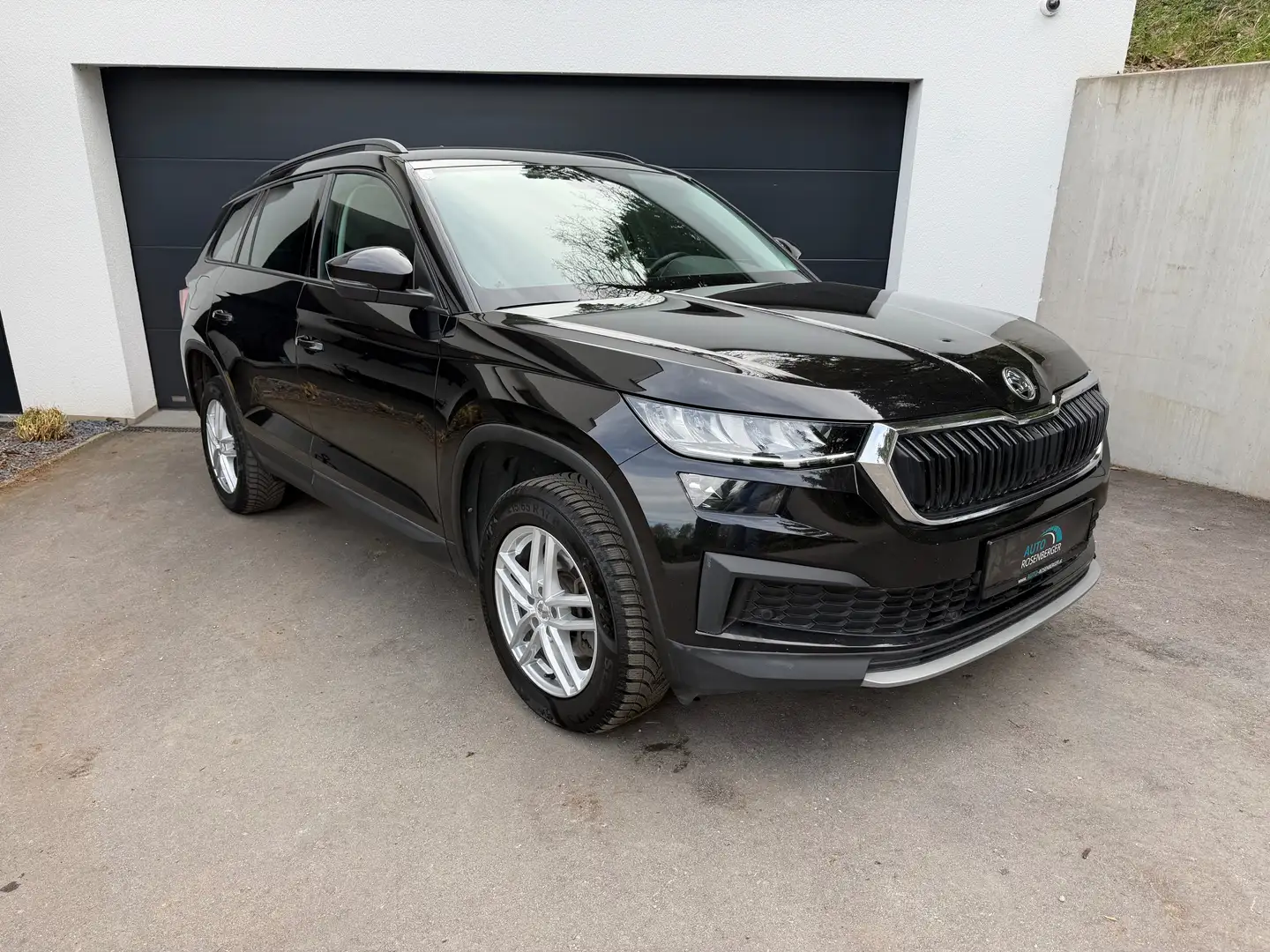 Skoda Kodiaq Ambition*4x4*DSG*LED*NAVI*SHZ*PDC*RFK*8-fach*uvm Schwarz - 1
