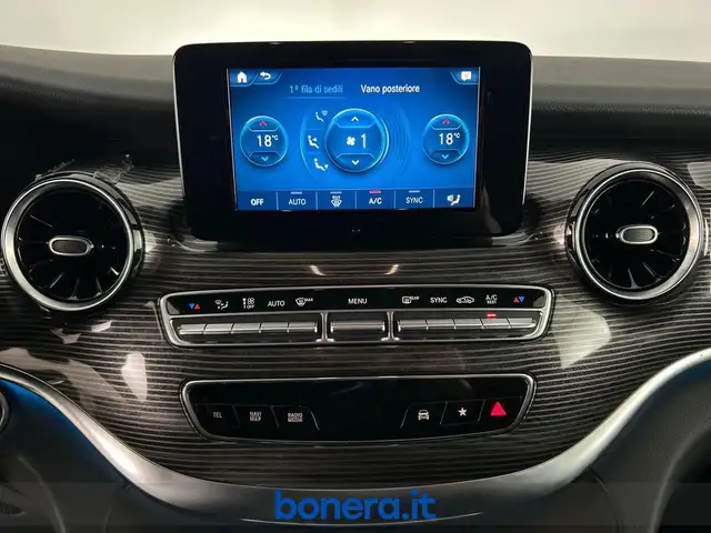 Mercedes-Benz V-Class view 14