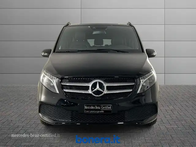 Mercedes-Benz V-Class view 3