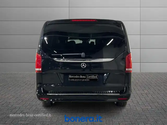 Mercedes-Benz V-Class view 4