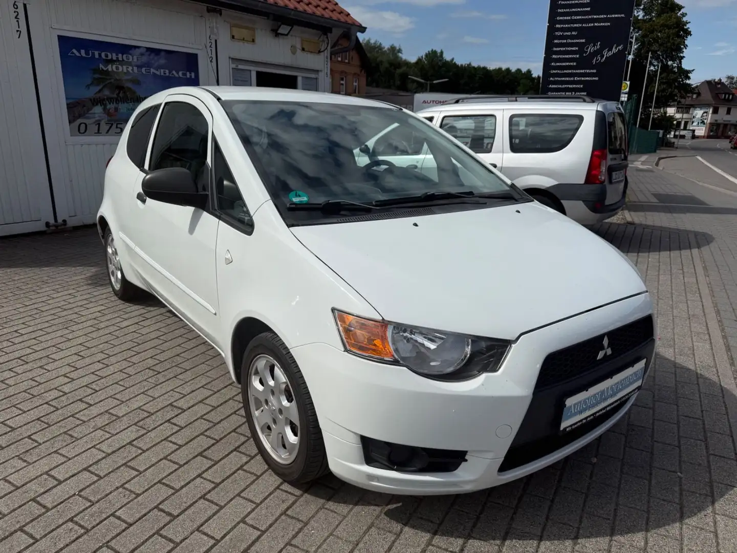 Mitsubishi Colt Lim. 3-trg. Basis Weiß - 2