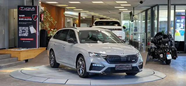 Skoda Octavia view 3
