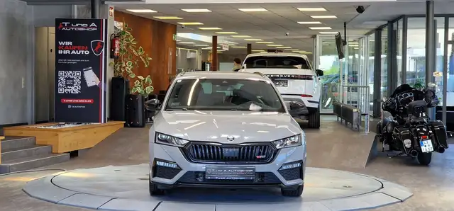 Skoda Octavia view 2