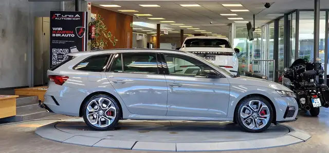 Skoda Octavia view 5