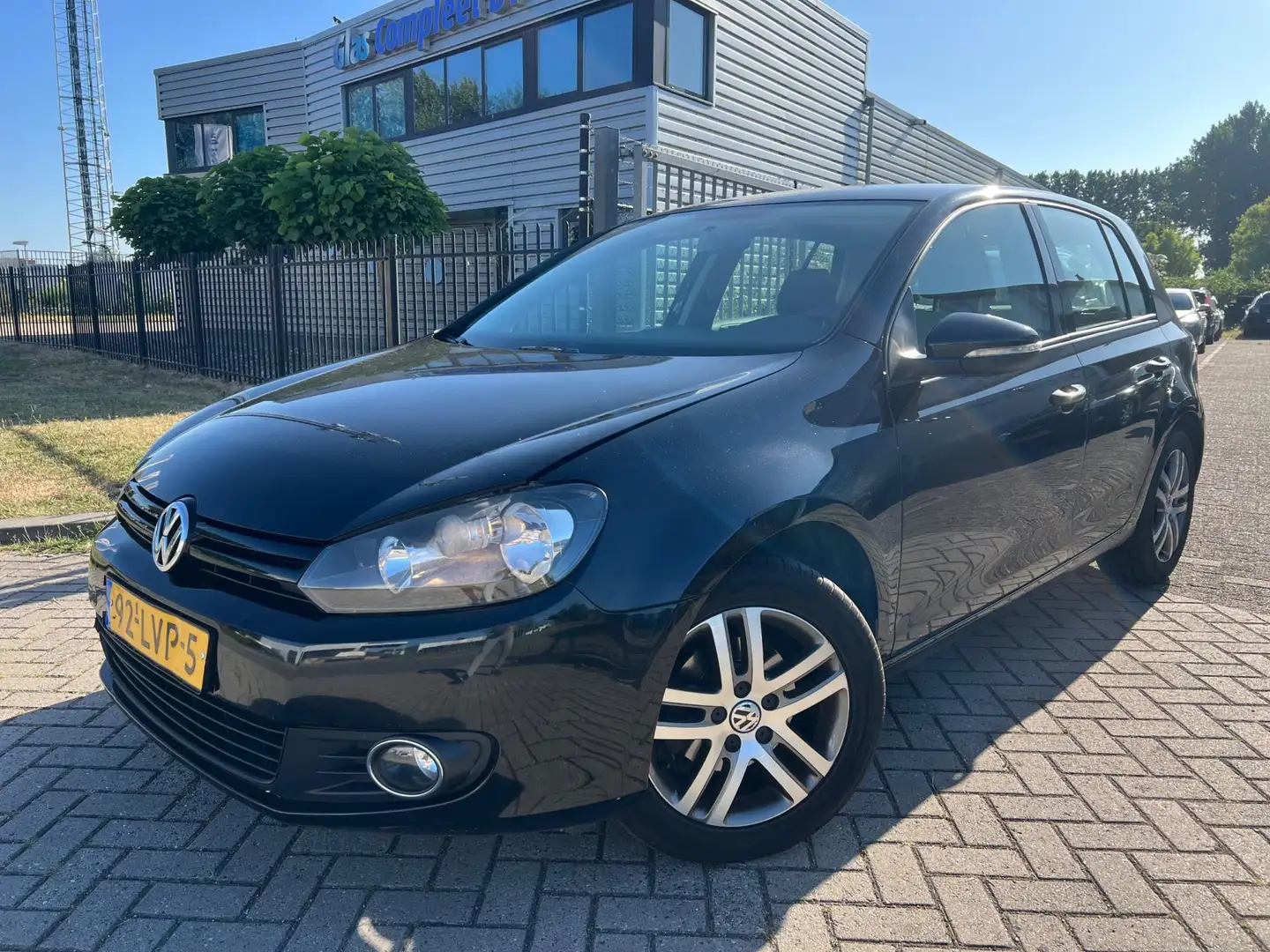 Volkswagen Golf 1.2 TSI Tour 2010 Airco Cruise Clima Trekhaak 5DRS Zwart - 2