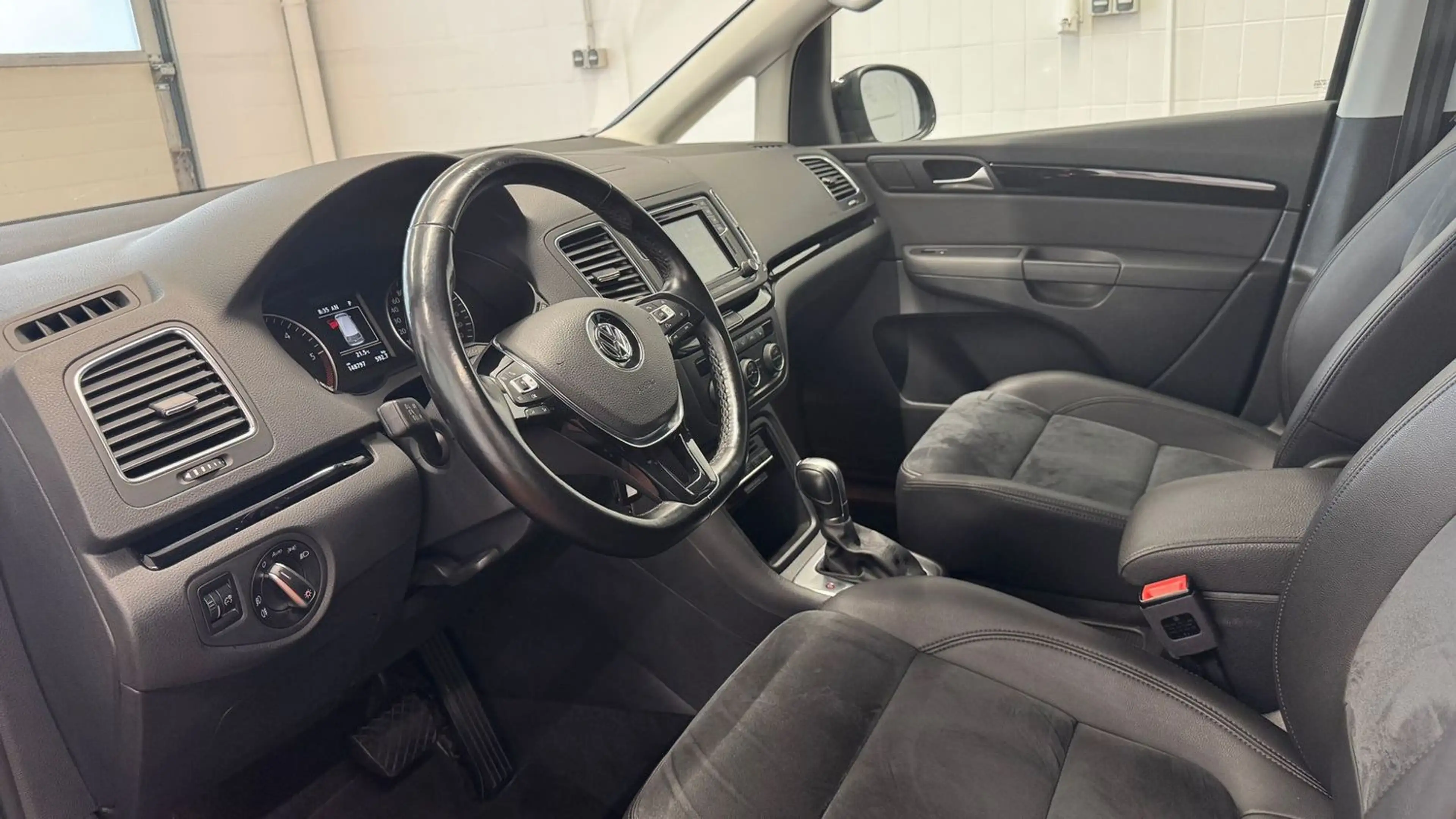 Volkswagen Sharan Highline DSG Bi-Xenon — photo 11