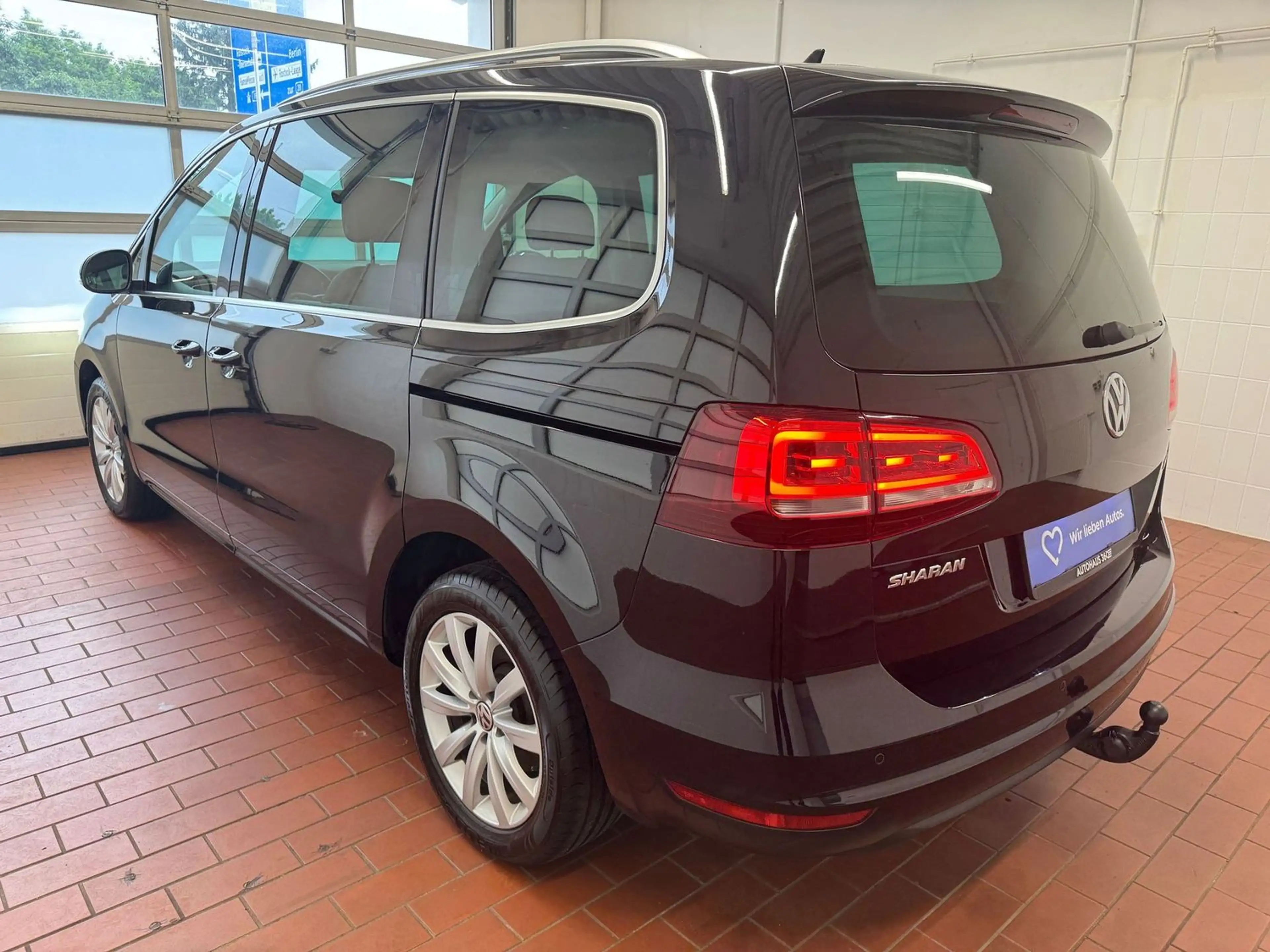 Volkswagen Sharan Highline DSG Bi-Xenon — photo 4
