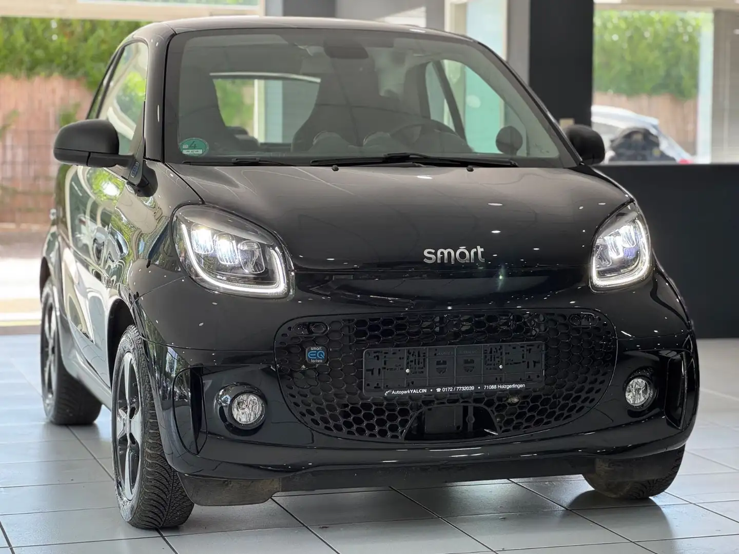 smart forTwo EQ EXCLUSIVE *MY22*PANO*LED*CAM*TEMP*SHZ* Schwarz - 2