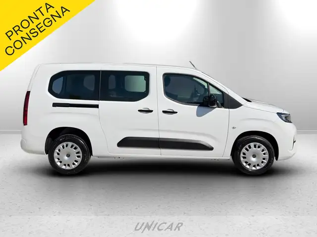 Opel Combo view 4