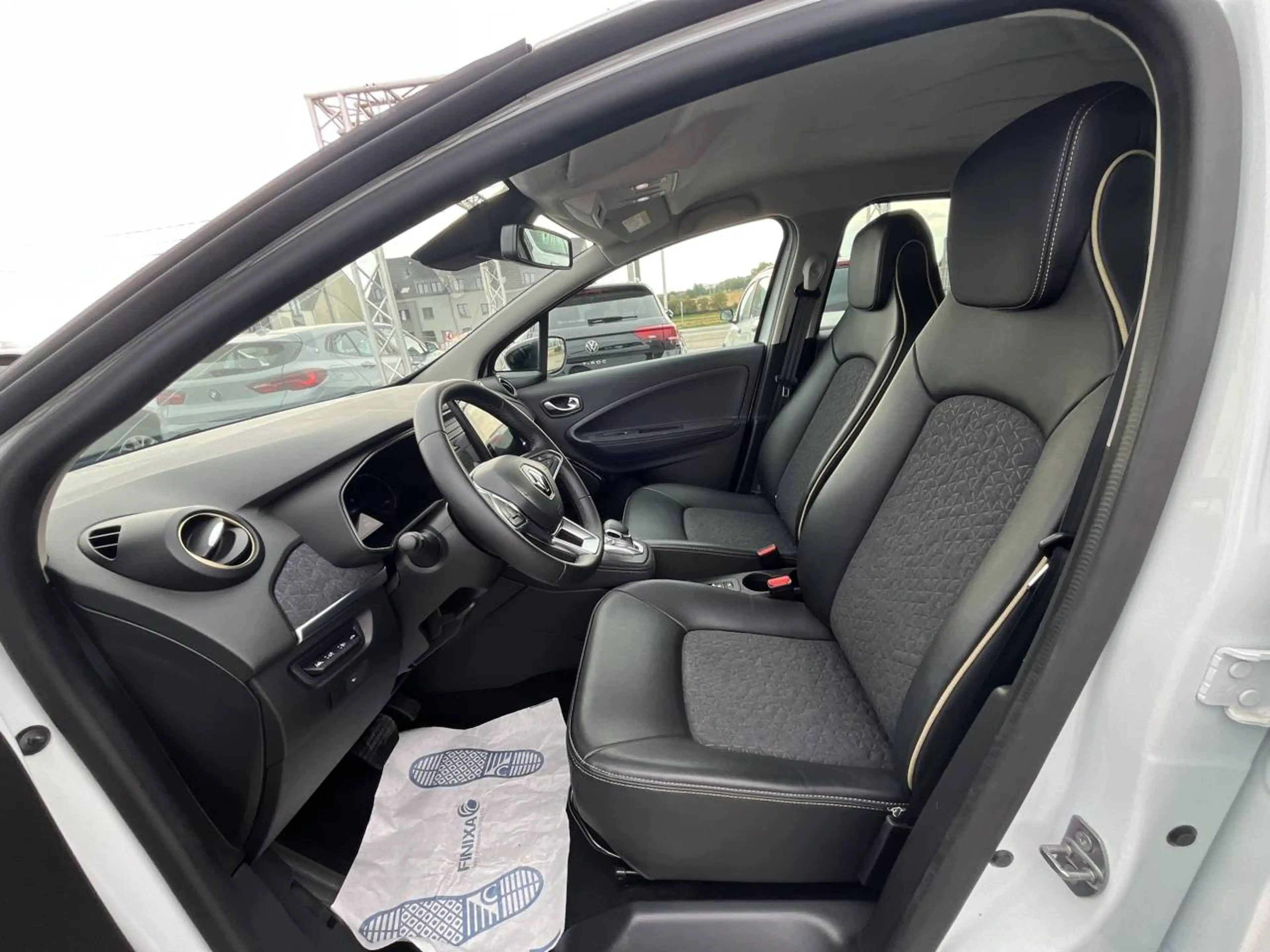 Renault ZOE 52 kWh R135 Iconic E.V.50 — photo 5