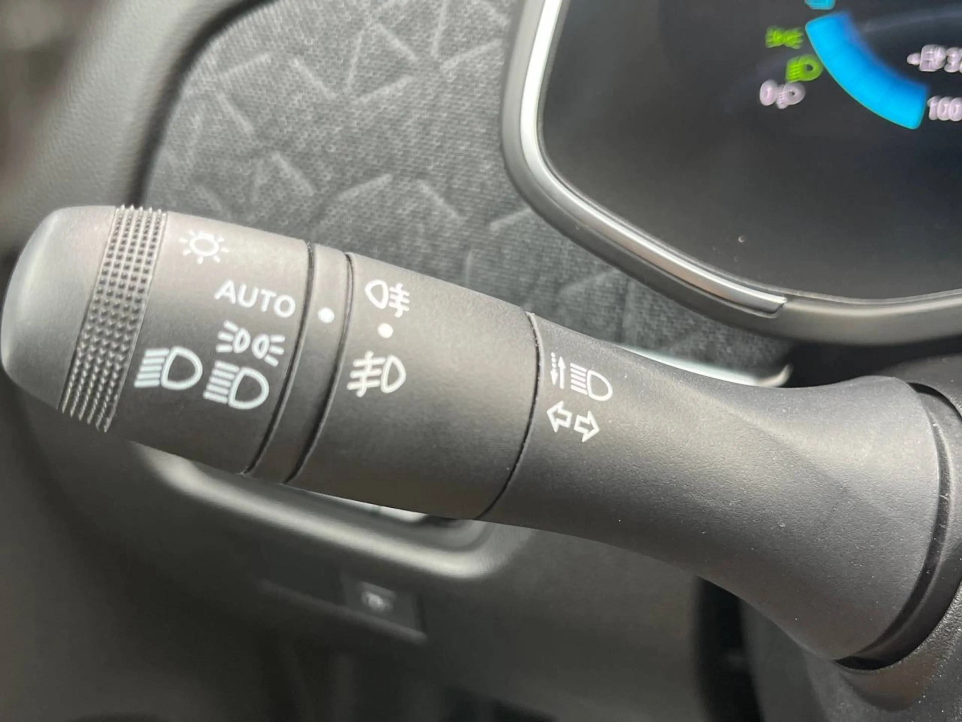 Renault ZOE 52 kWh R135 Iconic E.V.50 — photo 10