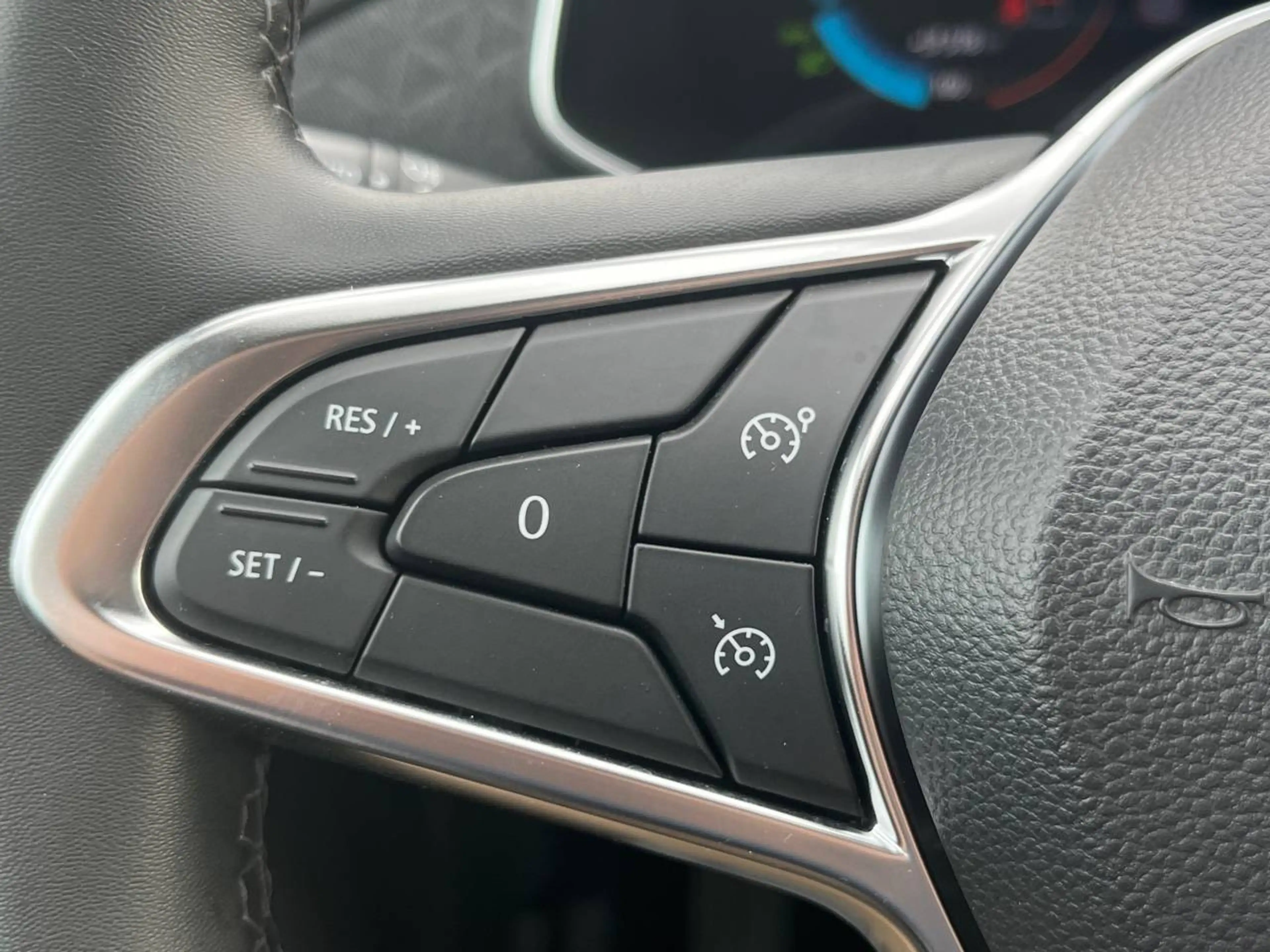 Renault ZOE 52 kWh R135 Iconic E.V.50 — photo 12