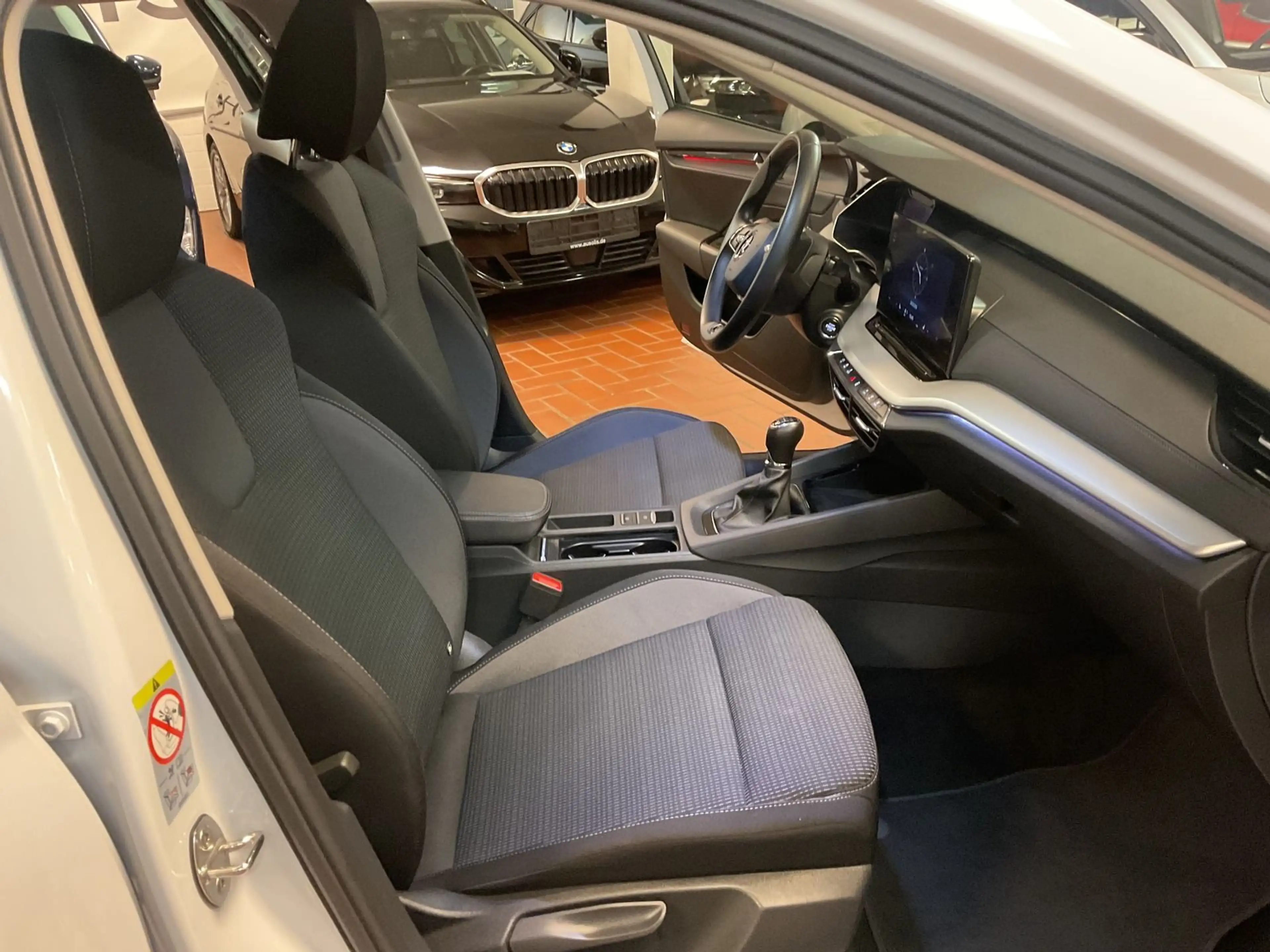Skoda Octavia Combi 2.0 TDI Ambition LED,ACC,PDC — photo 12