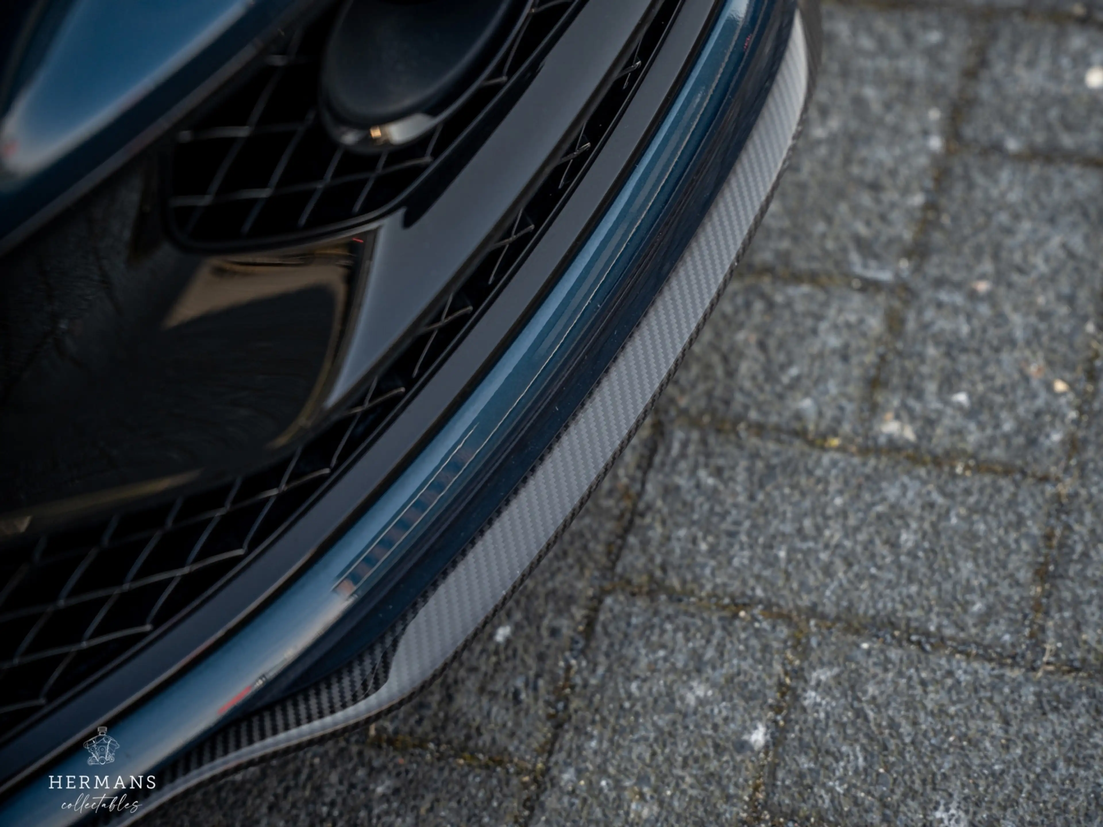 Bentley Flying Spur 4.0 V8 1st Edition / Mulliner / Blackline / Carbon — photo 6