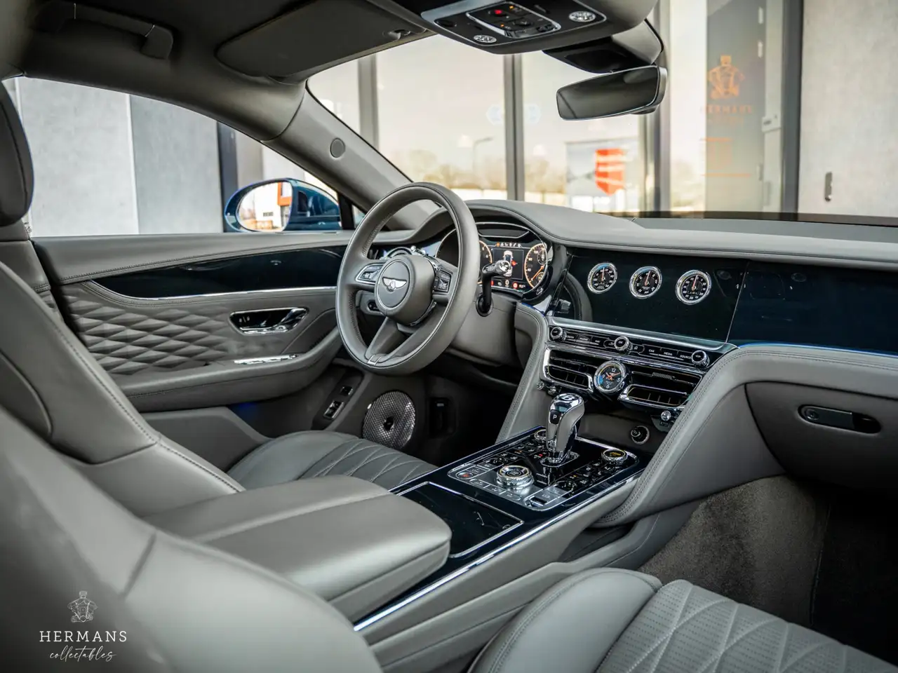 Bentley Flying Spur 2021 — фото 19