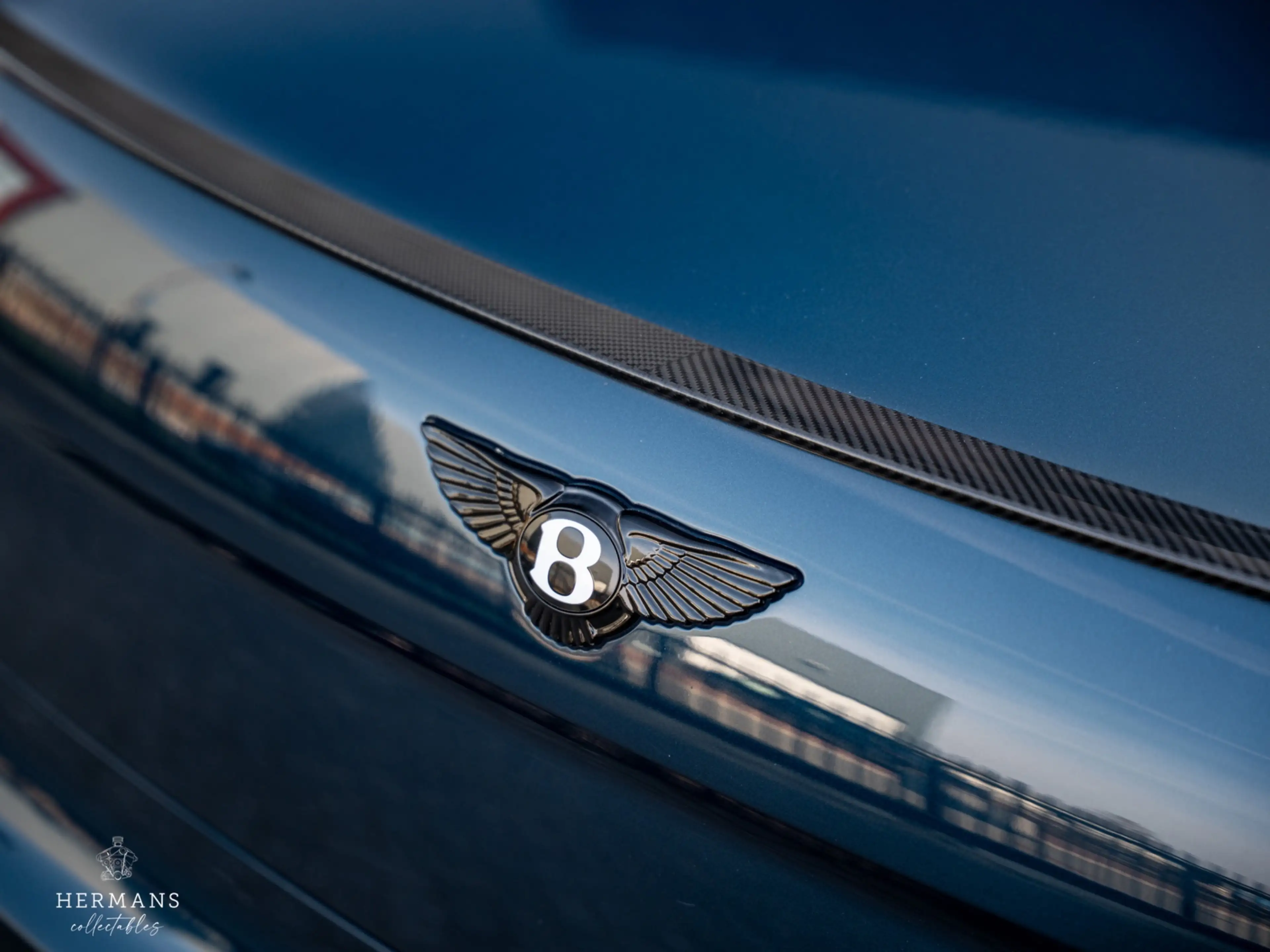 Bentley Flying Spur 4.0 V8 1st Edition / Mulliner / Blackline / Carbon — photo 9