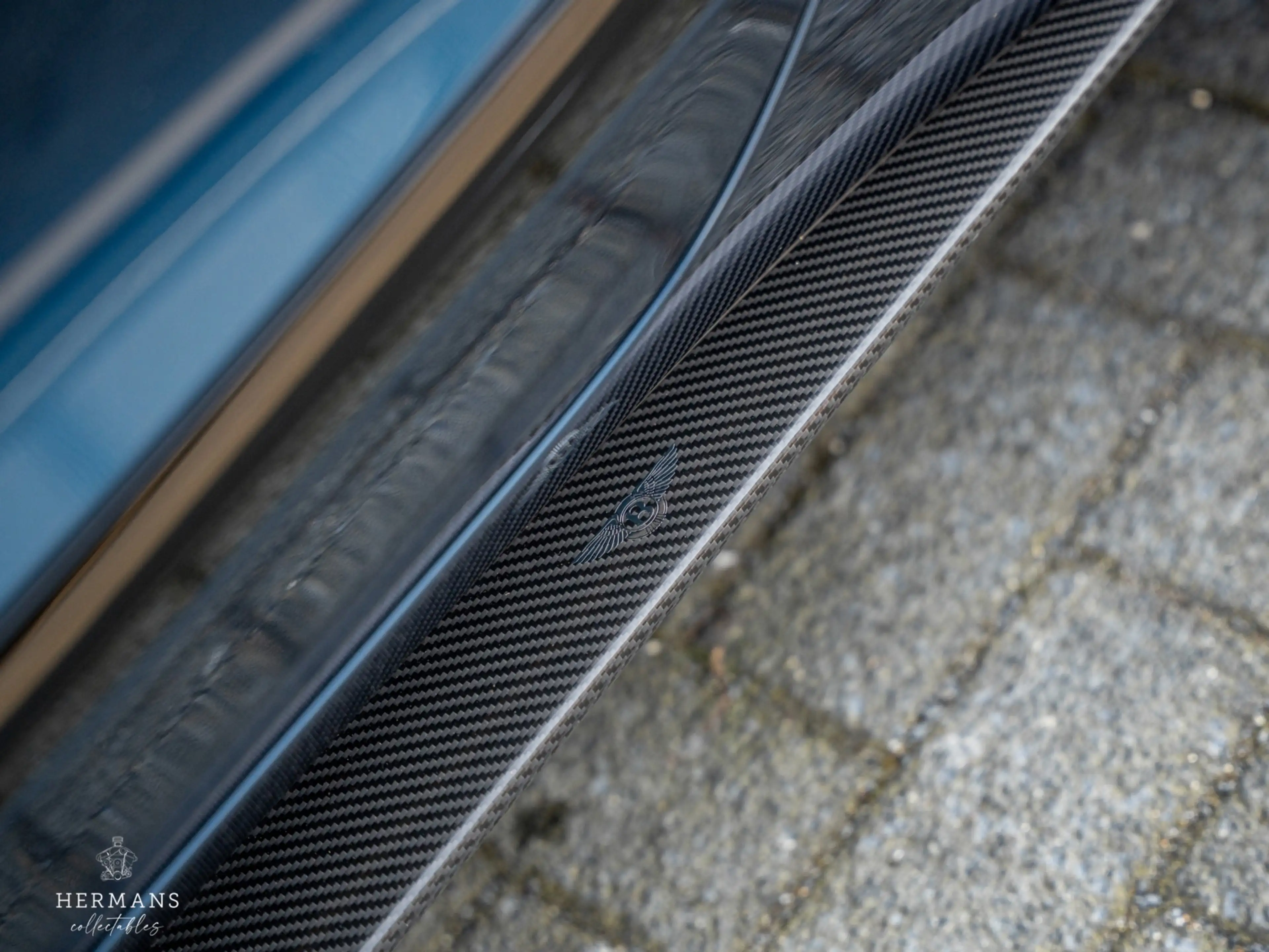 Bentley Flying Spur 4.0 V8 1st Edition / Mulliner / Blackline / Carbon — photo 16