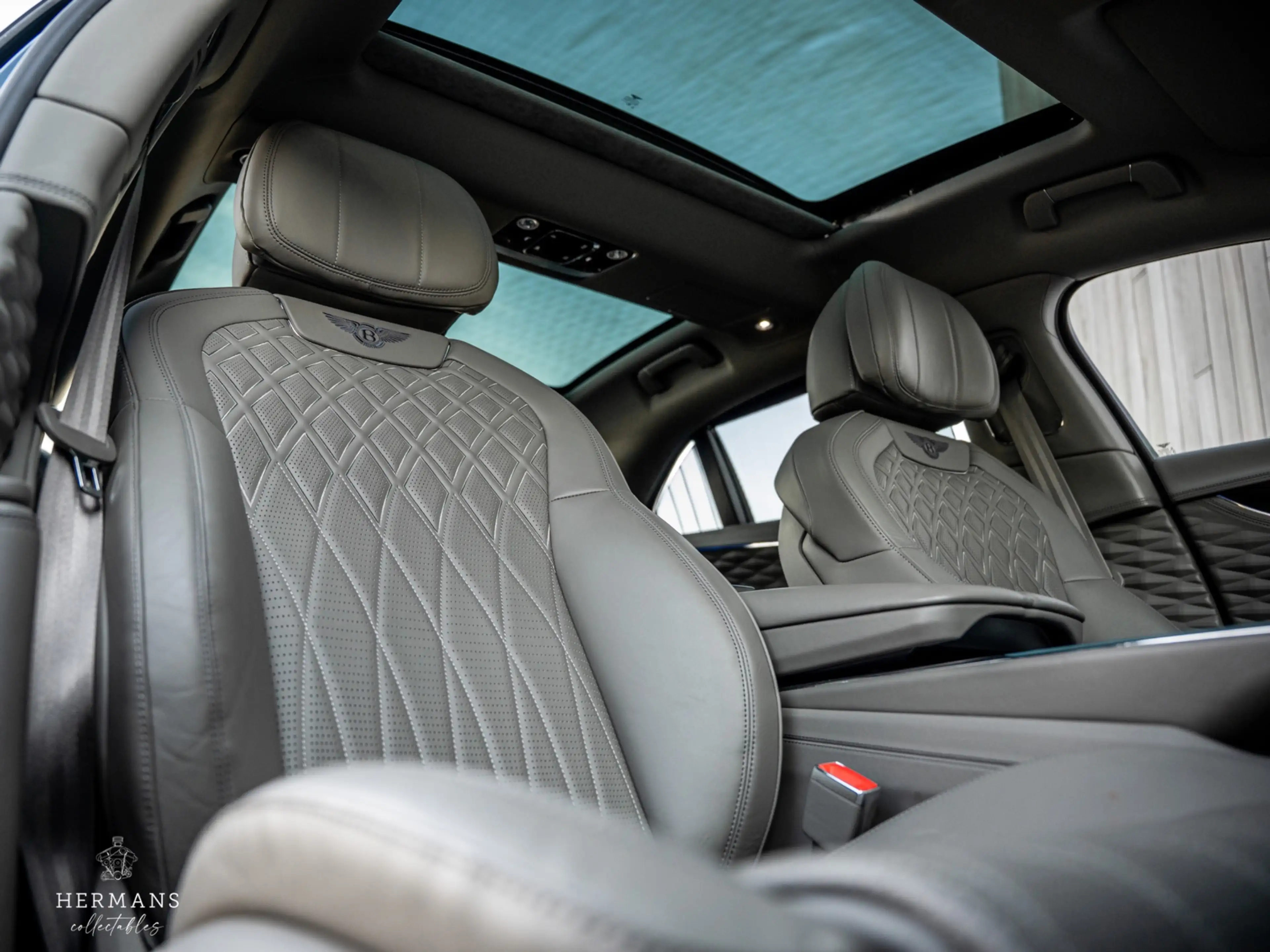 Bentley Flying Spur 4.0 V8 1st Edition / Mulliner / Blackline / Carbon — photo 20
