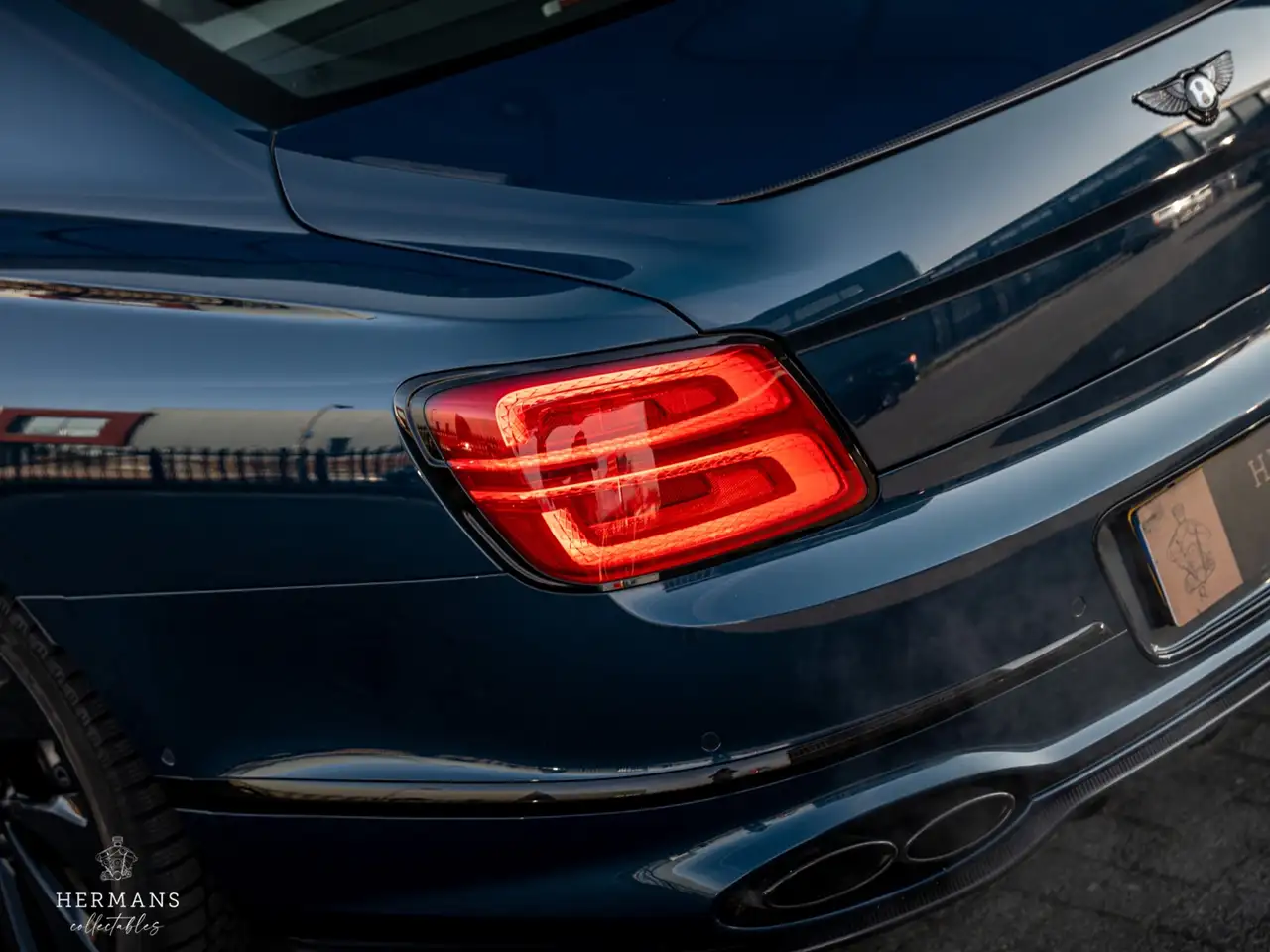 Bentley Flying Spur 2021 — фото 12