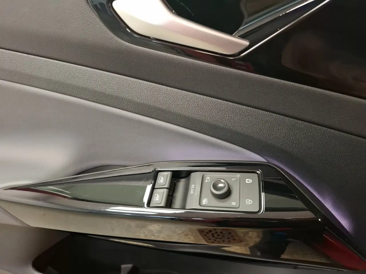 Volkswagen ID.4 Pure Performance 19'' Navi SHZ CarPlay PDC 15