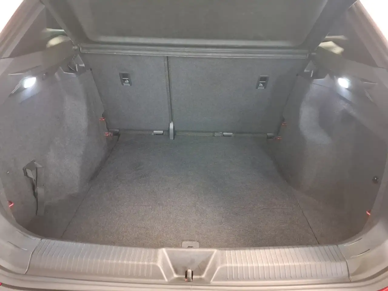 Volkswagen ID.4 Pure Performance 19'' Navi SHZ CarPlay PDC 16