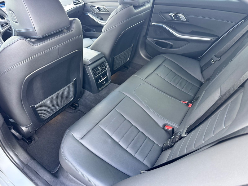 BMW 320 d M-Sport NaviProf HuD Leder ACC RFK — photo 24