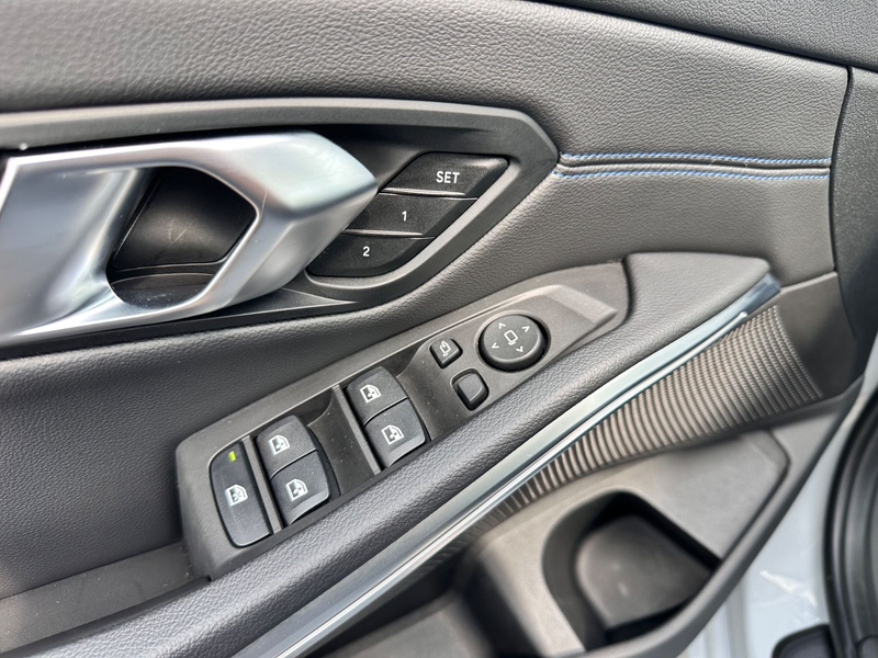 BMW 320 d M-Sport NaviProf HuD Leder ACC RFK — photo 8