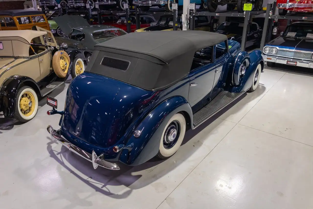 Lincoln 413-B Convertible Sedan by LeBaron, foto 2