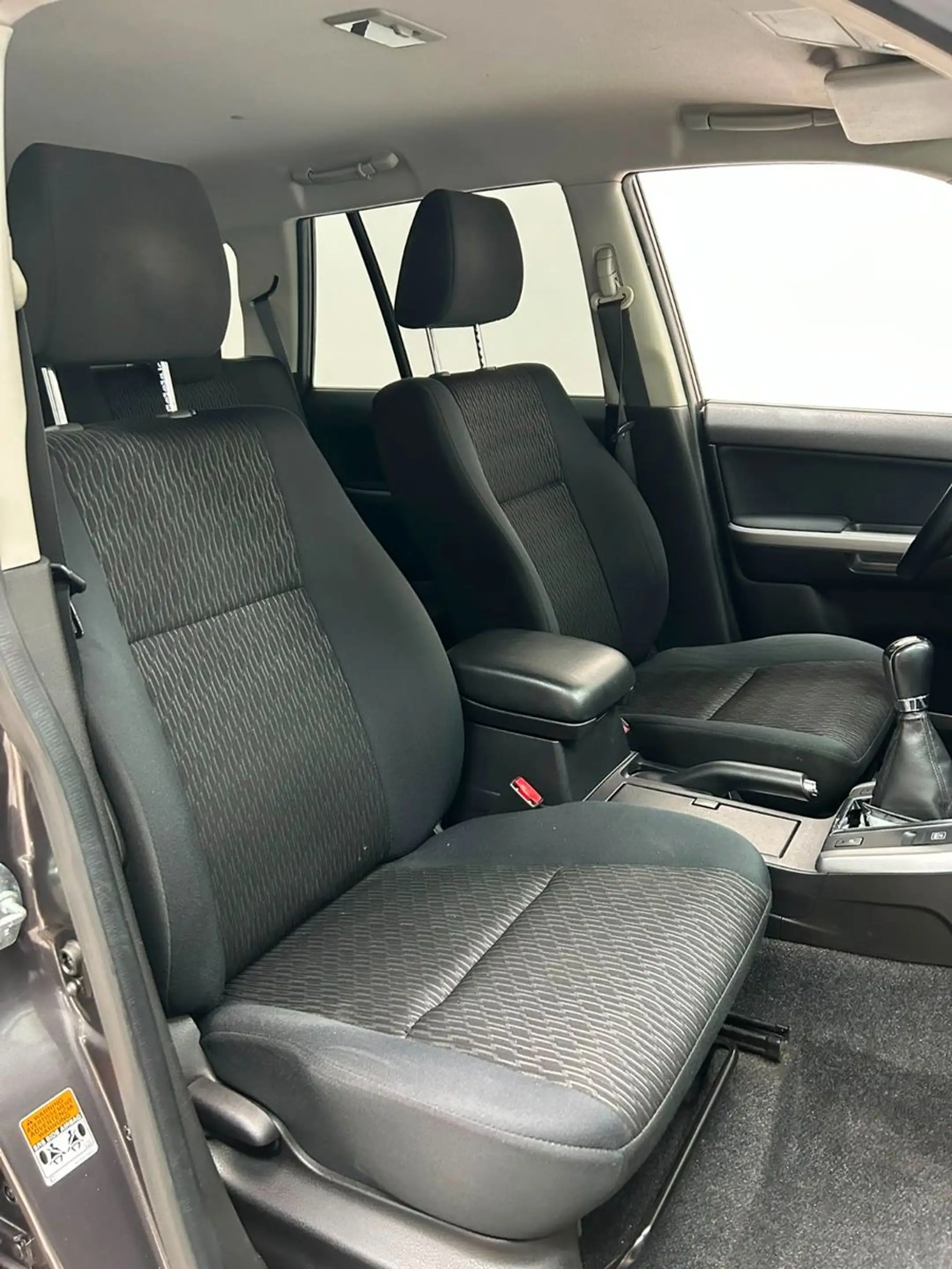 Suzuki Grand Vitara 1.9 DDIS Club 4X4 Klima Navi SHZ — photo 12
