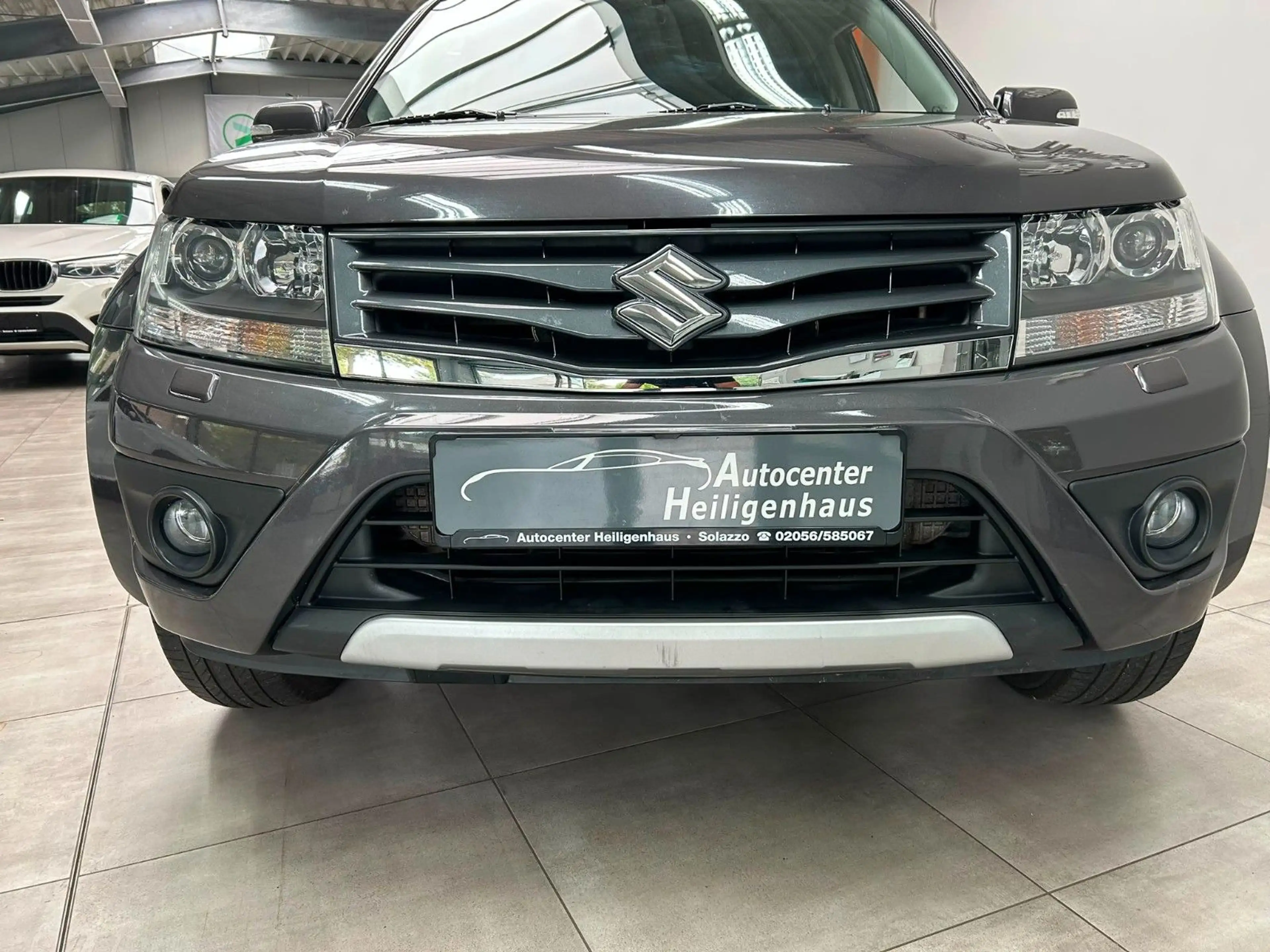 Suzuki Grand Vitara 1.9 DDIS Club 4X4 Klima Navi SHZ — photo 9