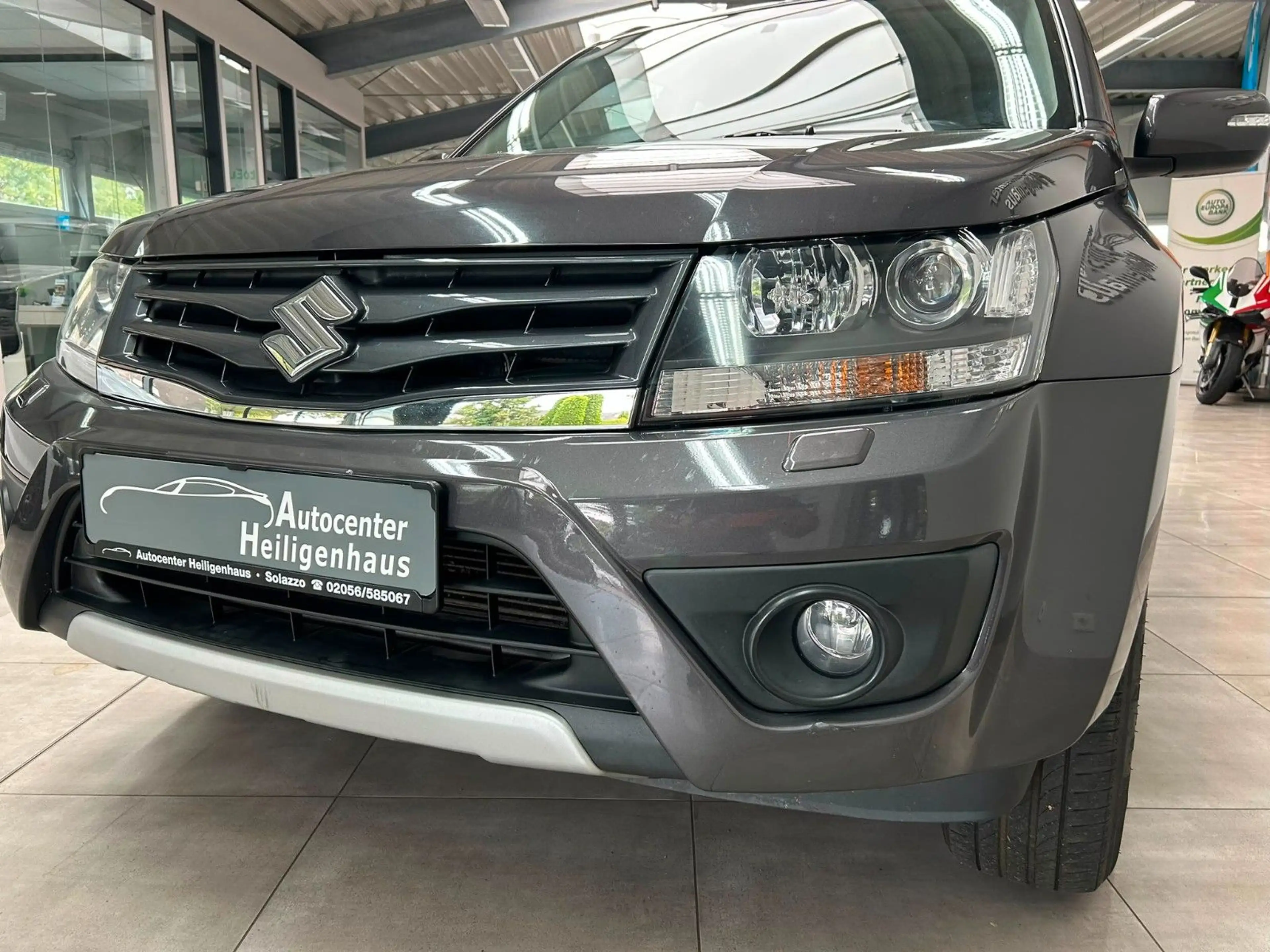 Suzuki Grand Vitara 1.9 DDIS Club 4X4 Klima Navi SHZ — photo 8
