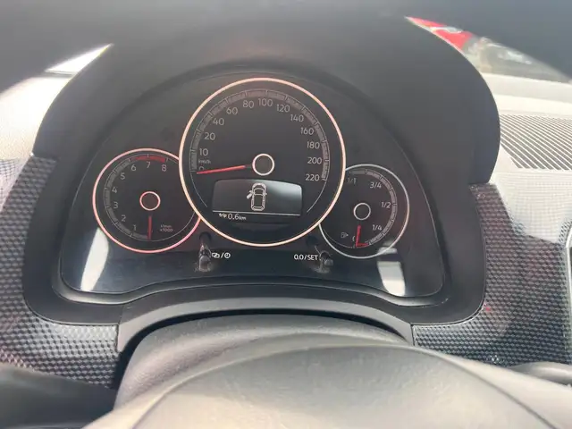 Volkswagen Up! view 15