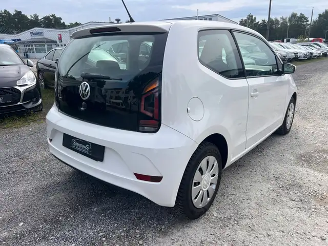 Volkswagen Up! view 4