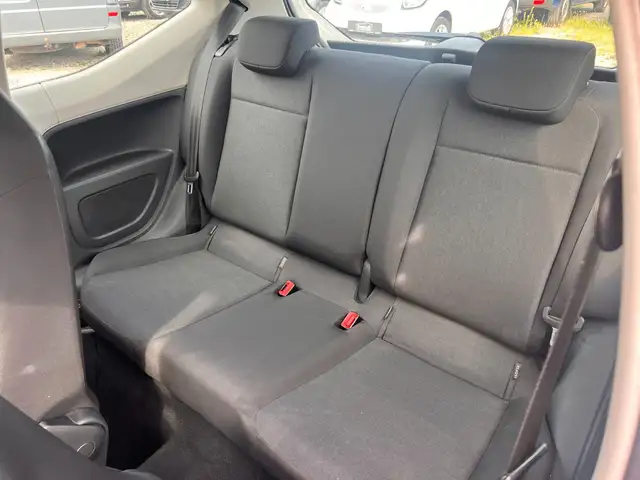 Volkswagen Up! view 11