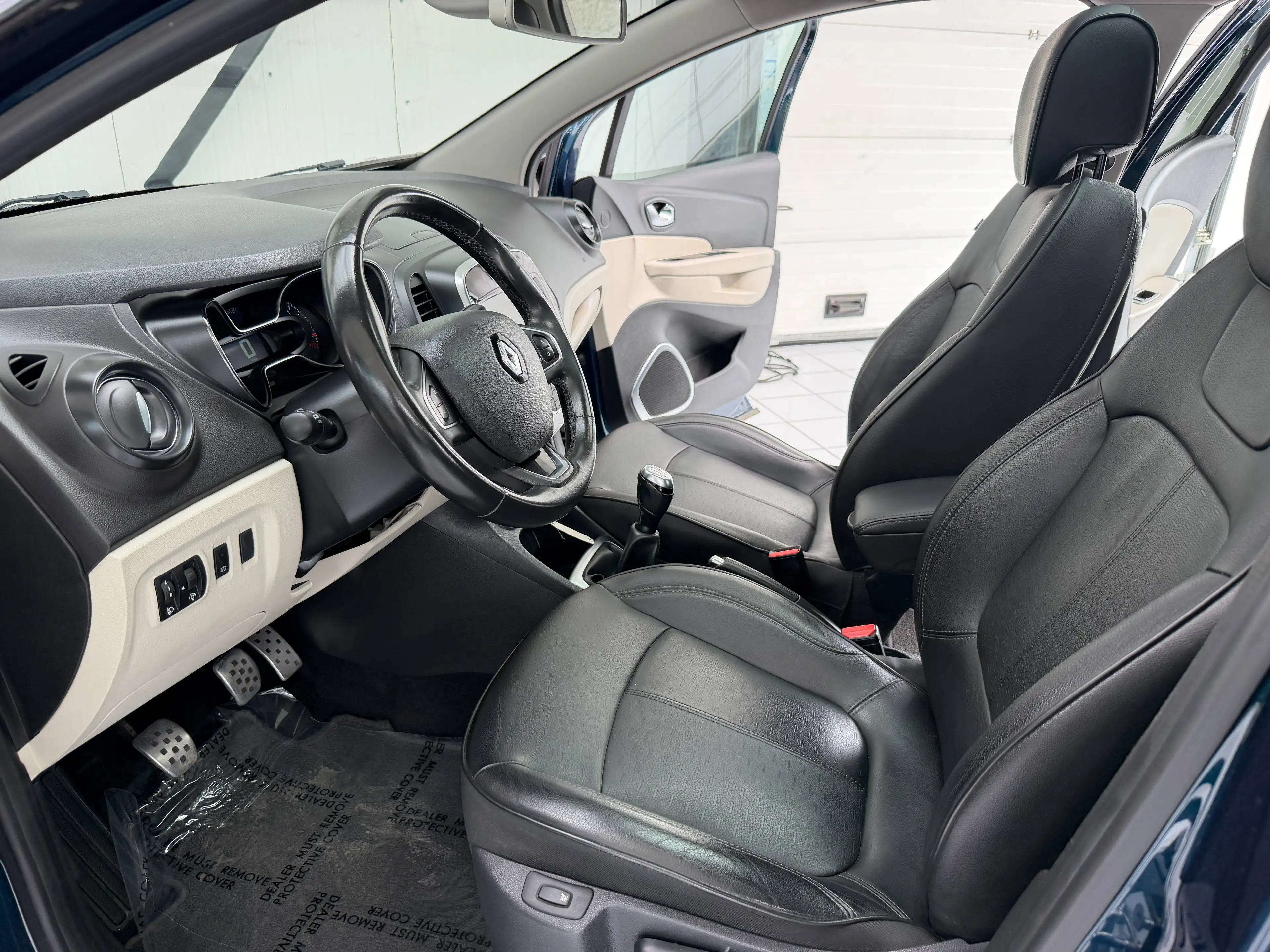 Renault Captur Captur 0.9 TCe ** CUIR ** GPS ** XENON ** PDC ** GARANTIE ** — photo 14