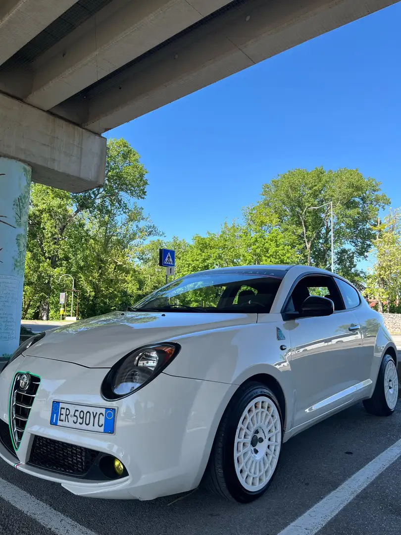 Alfa Romeo MiTo 1.4 tb m.air Q.verde 170cv Blanc - 1