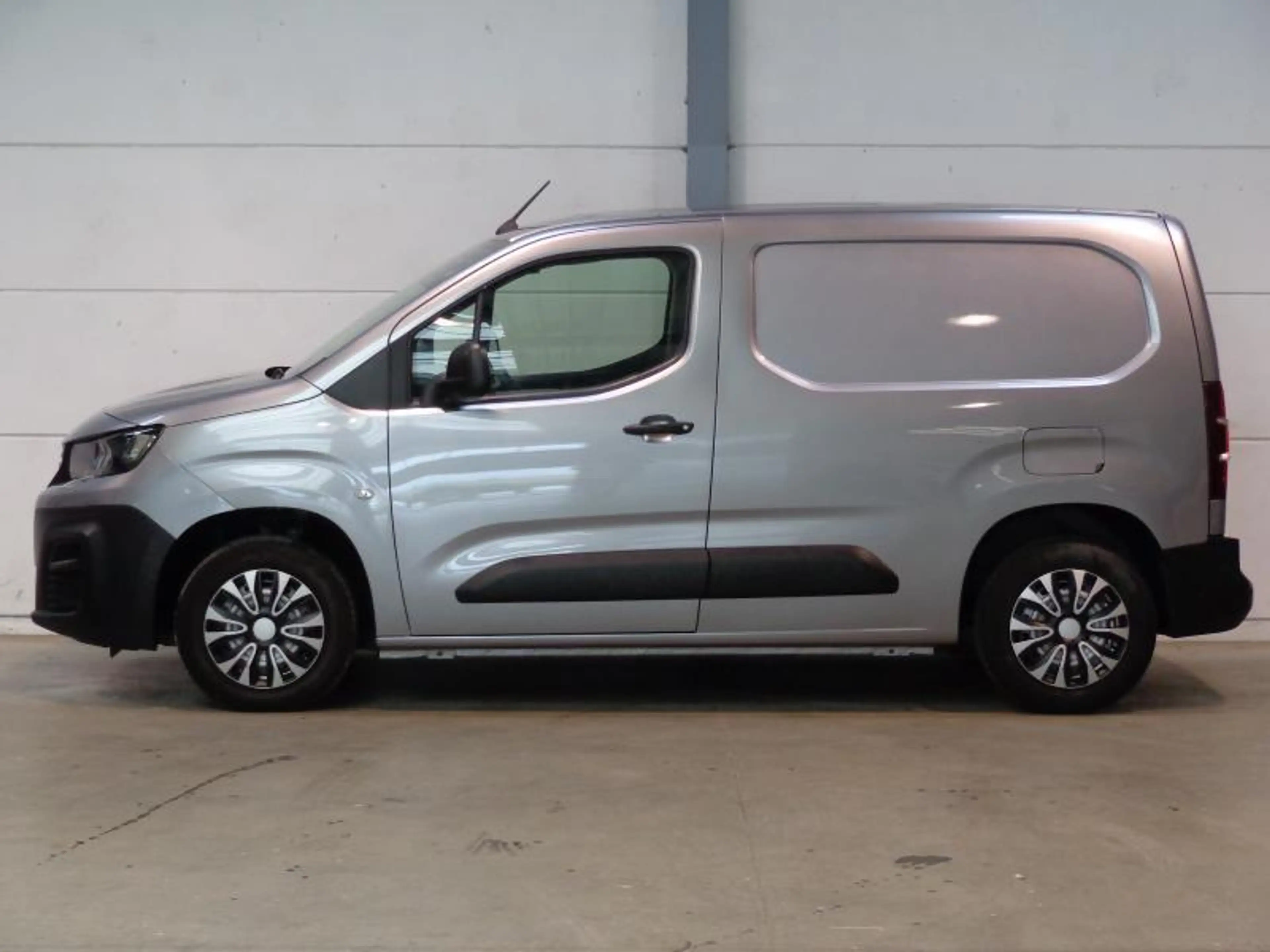 Peugeot Partner 1.5HDi 3Pl - GPS - Clim — photo 8