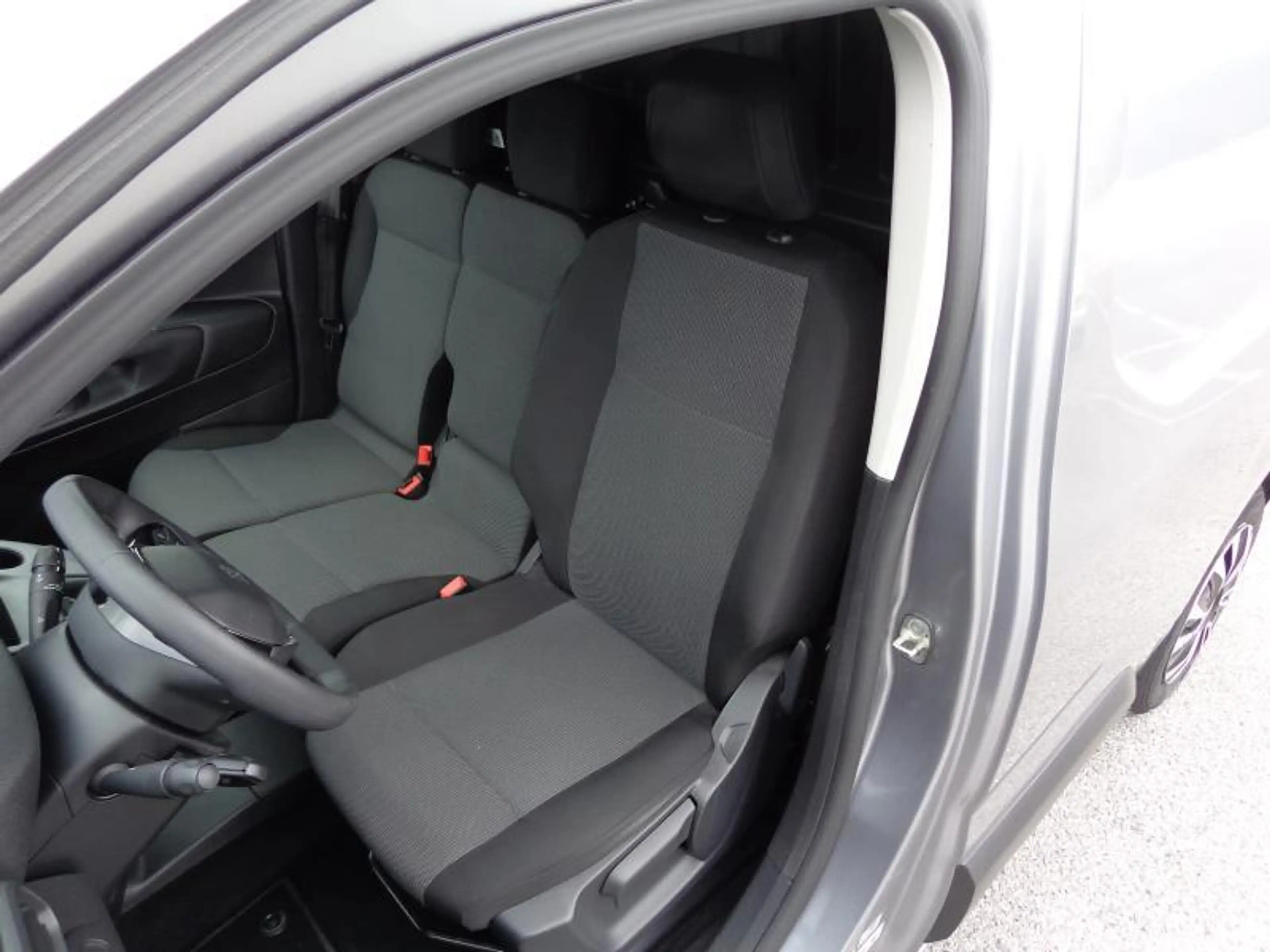 Peugeot Partner 1.5HDi 3Pl - GPS - Clim — photo 9