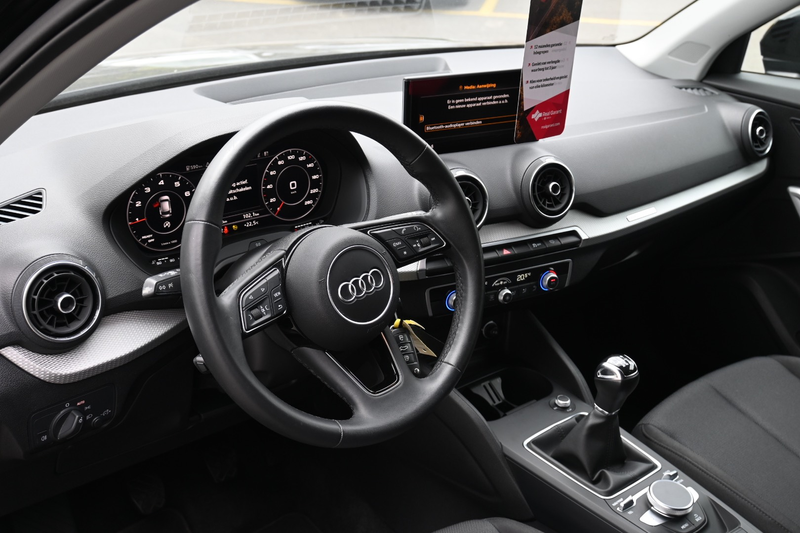 Audi Q2 **30 TFSI**VIRTUAL COCKPIT**DAB RADIO** — photo 9