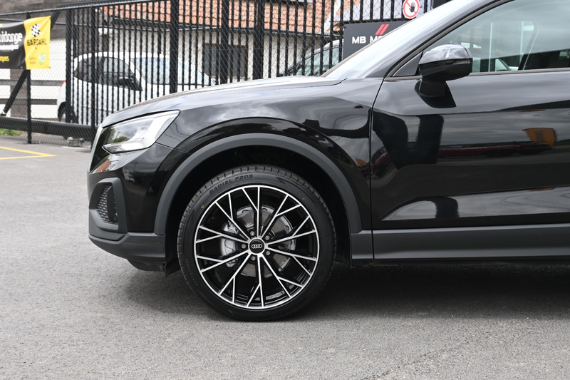 Audi Q2 **30 TFSI**VIRTUAL COCKPIT**DAB RADIO** — photo 8