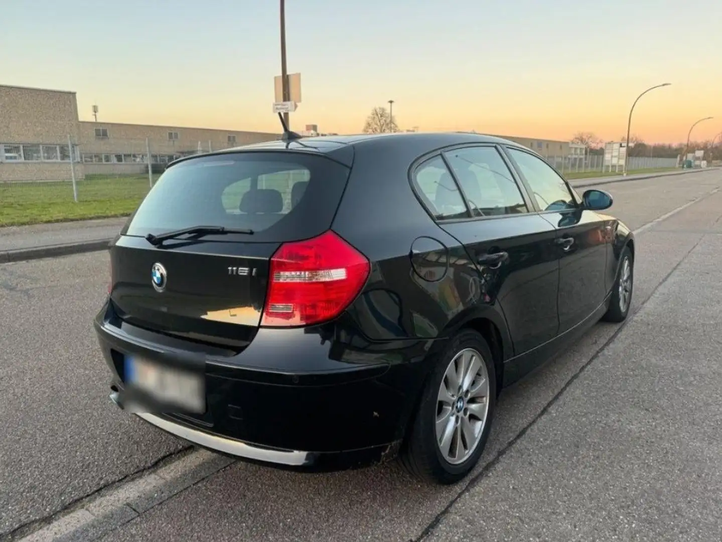 BMW 116 116i Schwarz - 2