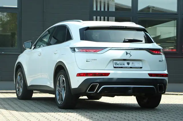 DS Automobiles DS 7 Crossback view 3