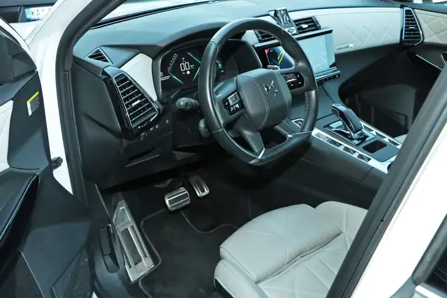 DS Automobiles DS 7 Crossback view 10