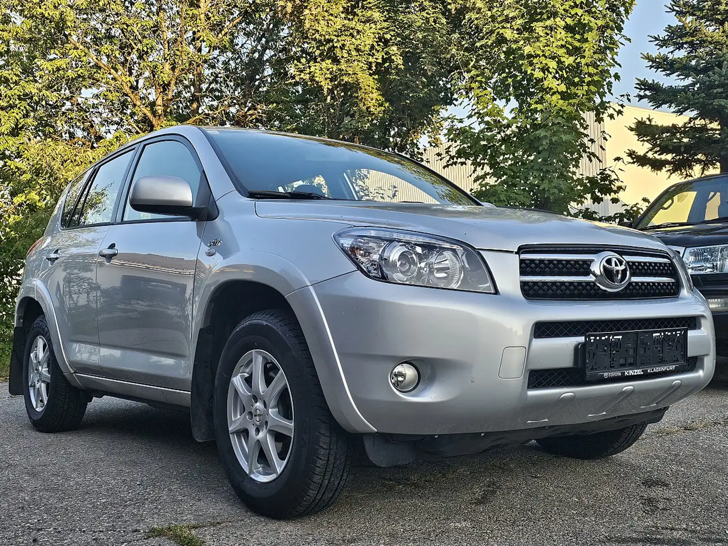 Toyota RAV 4 RAV4 2,2 D-4D 180 4WD Elegance Pickerl bis 05.2... Grau - 1