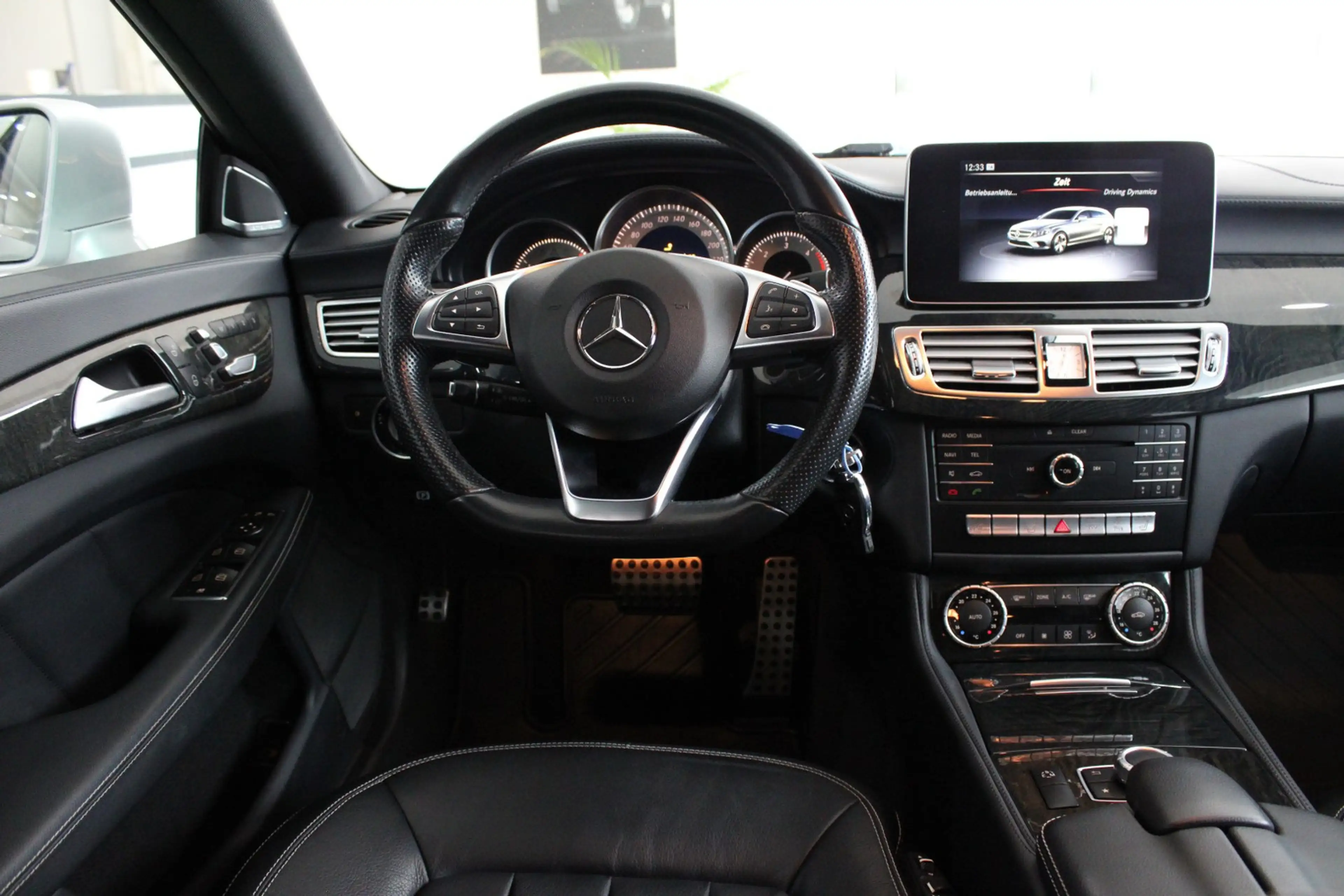 Mercedes-Benz CLS 350 d 4Matic AMG-Line*Multibeam LED — photo 15