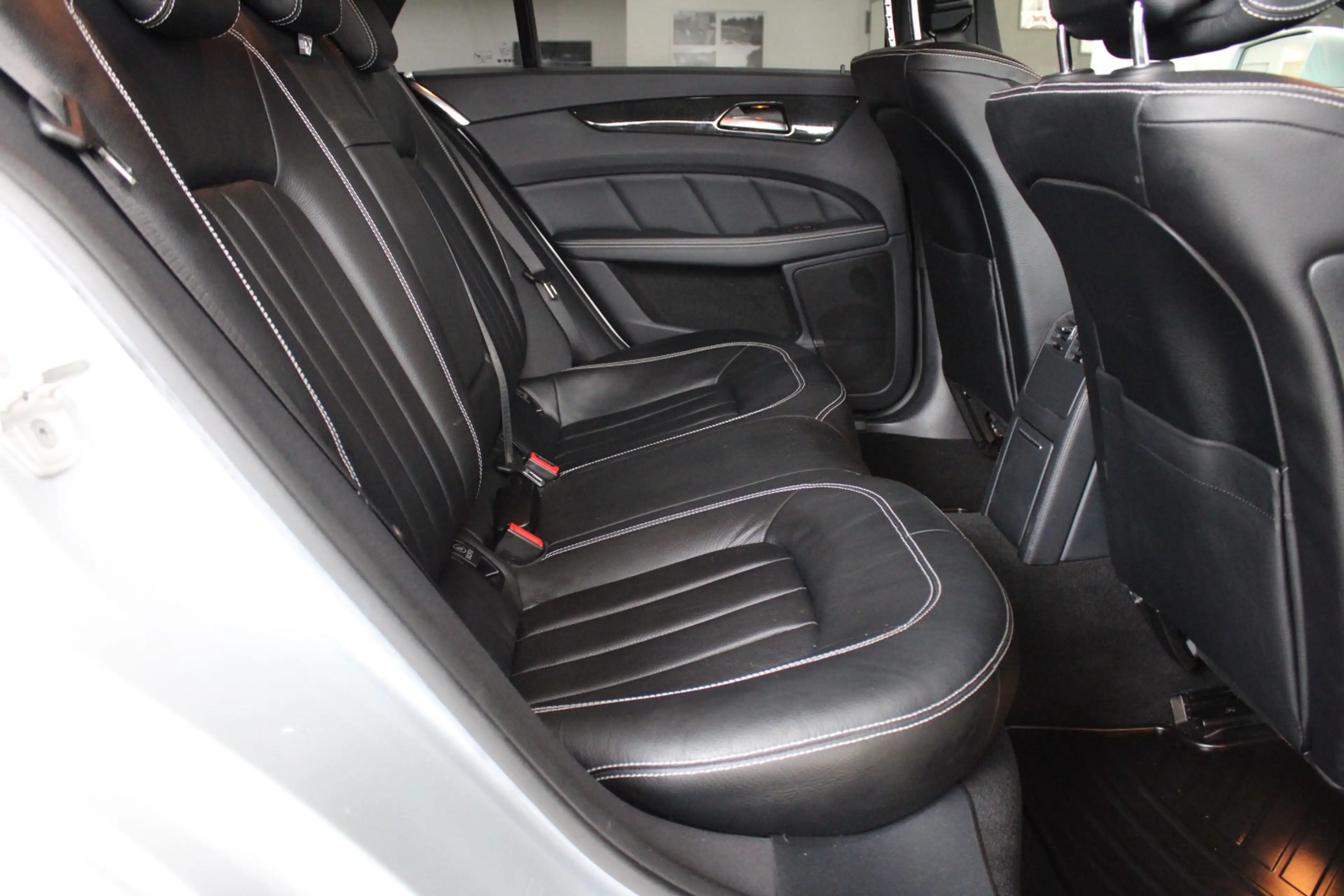 Mercedes-Benz CLS 350 d 4Matic AMG-Line*Multibeam LED — photo 14