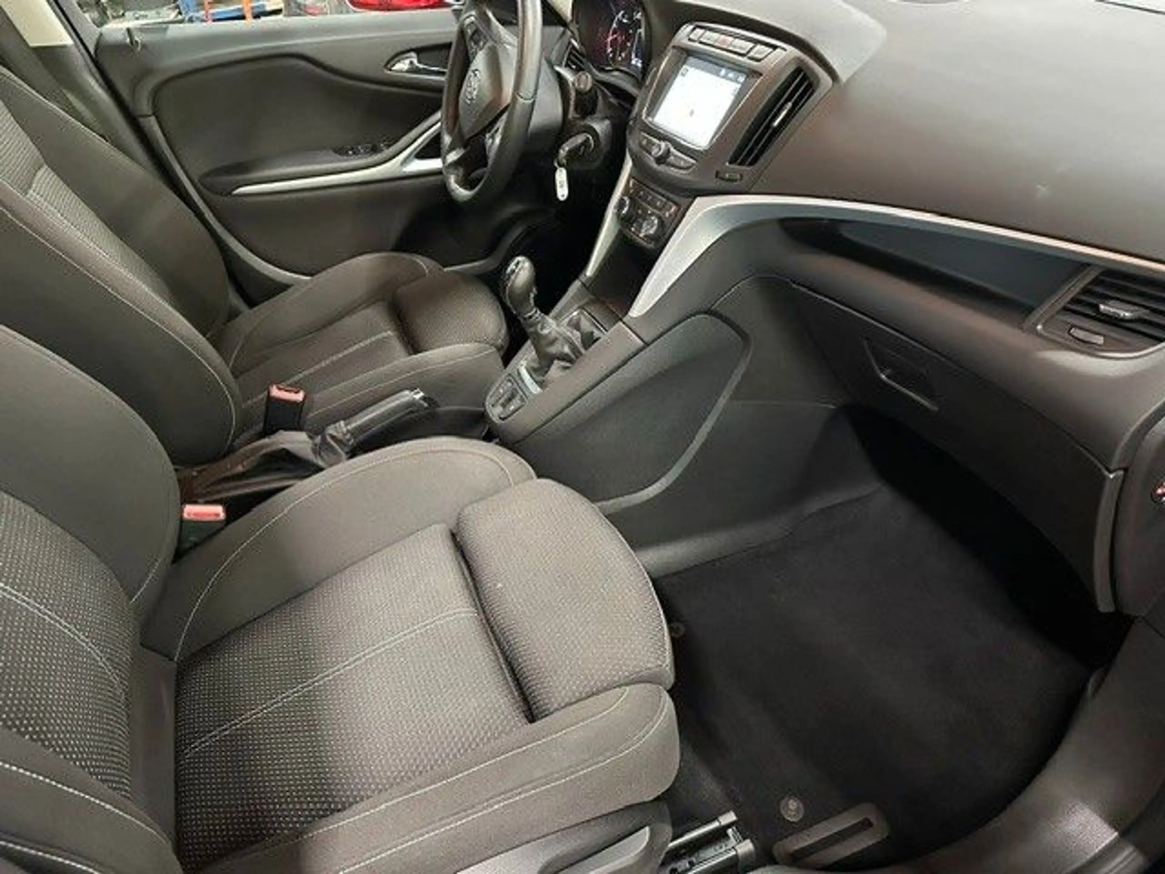 Opel Zafira Tourer Edition/LED/Navi/AHK/Sitzhzg/Tempo — photo 3
