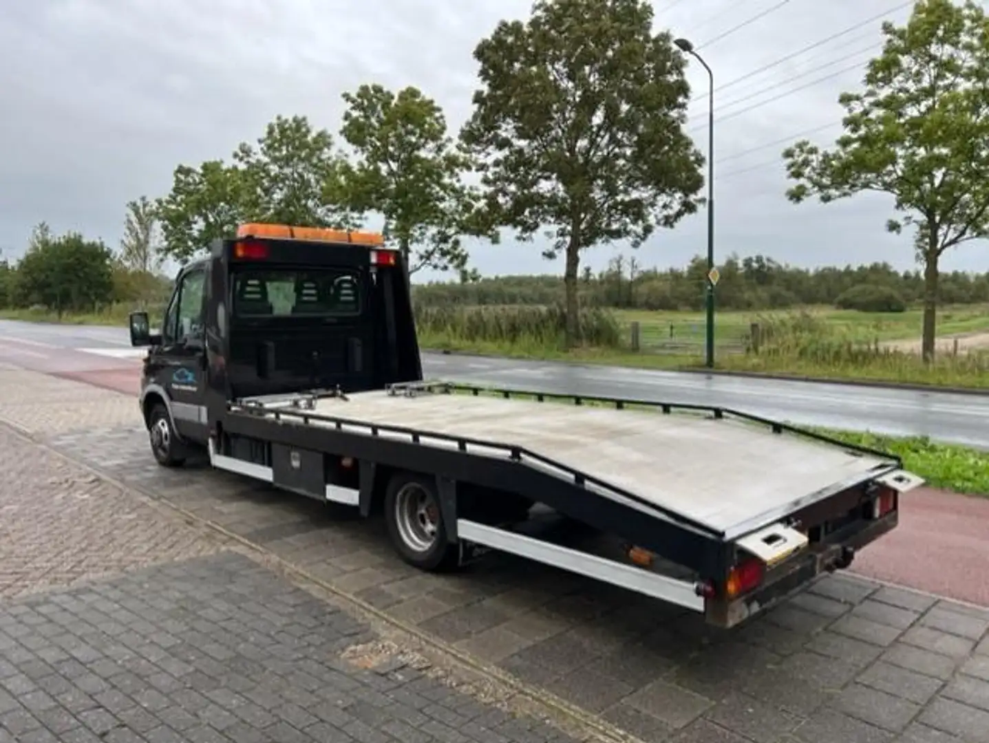 Iveco Daily Oprijwagen / Dubbel lucht/ Luchtvering crna - 2
