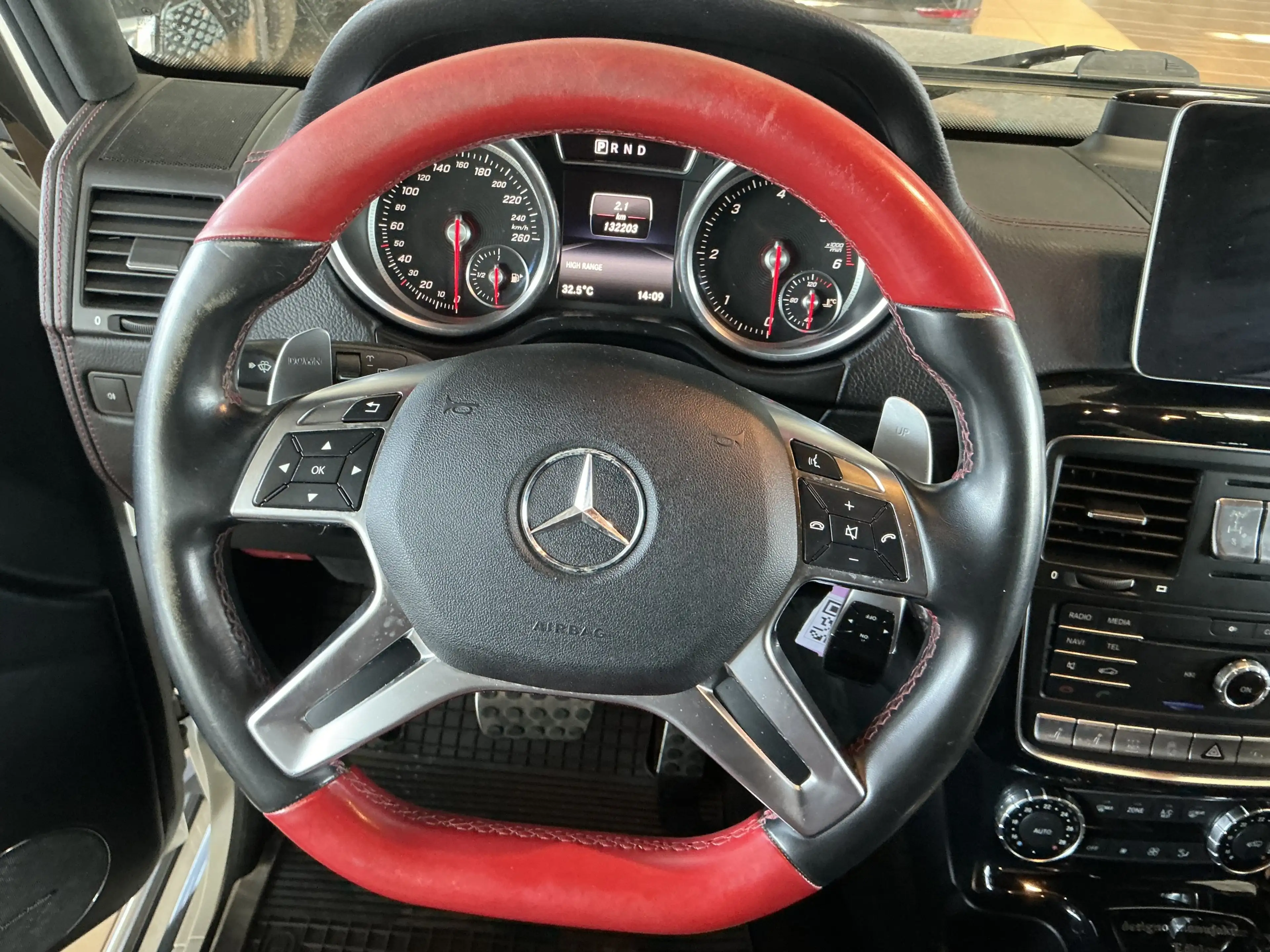 Mercedes-Benz G 350 d Designo Manufaktur Leder Pano Memory AHK — photo 11